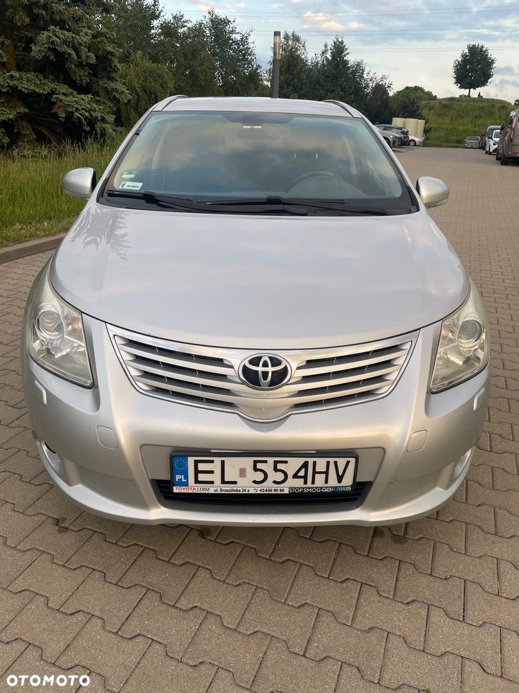 Toyota Avensis 2.2 D-4D Sol Plus - 2