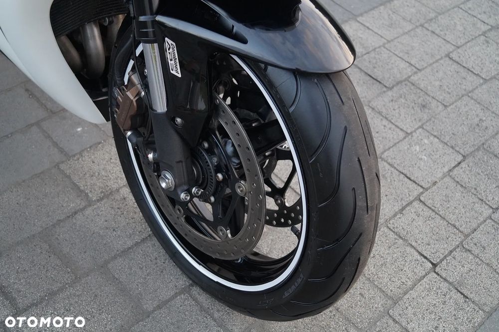 Honda CBR - 12