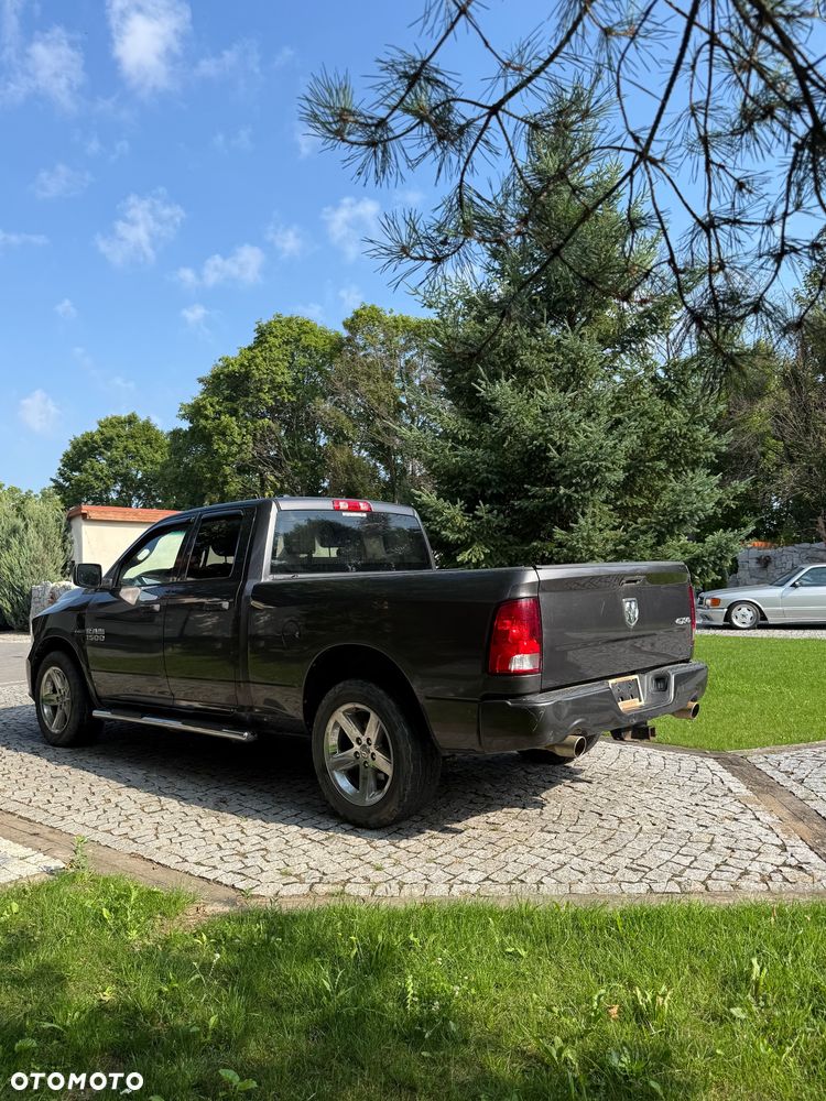 RAM 1500 Crew Cab Shortbed Laramie - 12