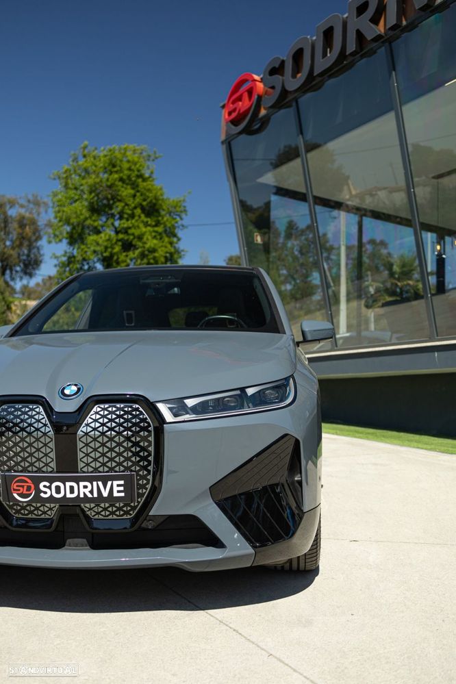 BMW iX xDrive 40 Pack Desportivo - 55