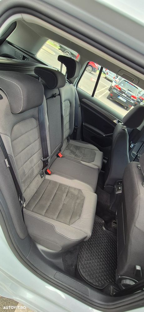 Volkswagen Golf - 15