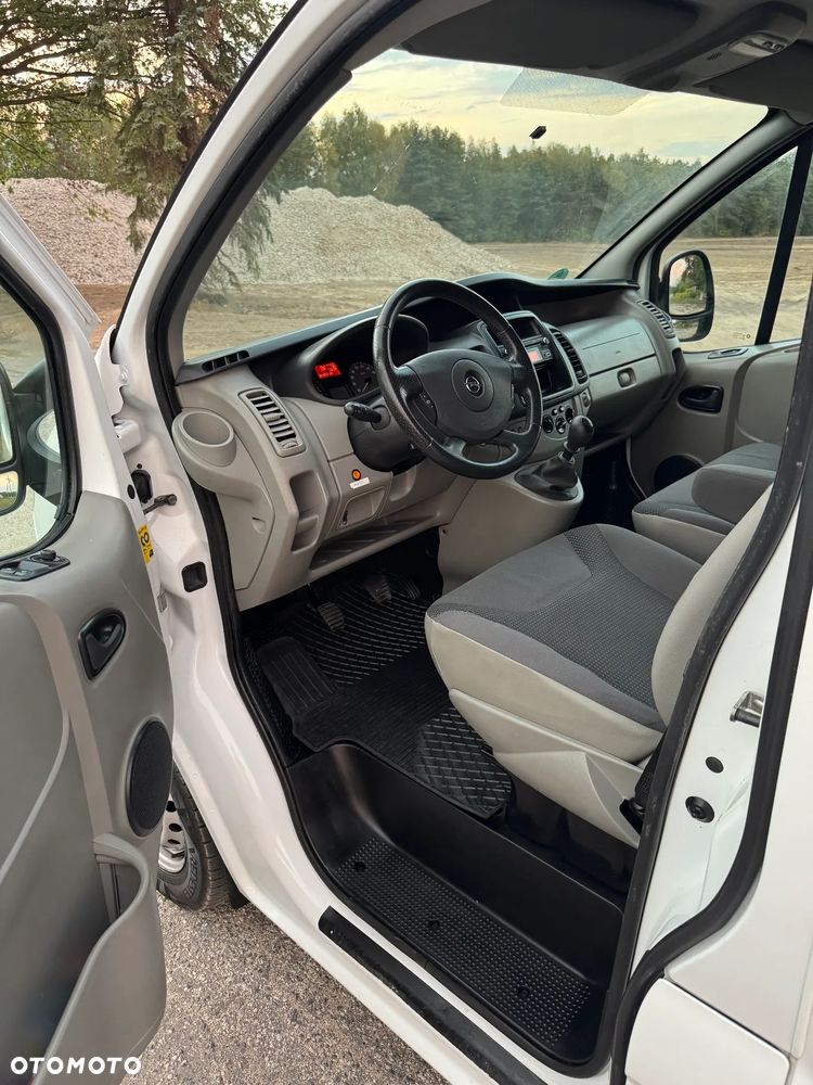 Opel VIVARO*6miejsc*KLIMA*2013 - 9