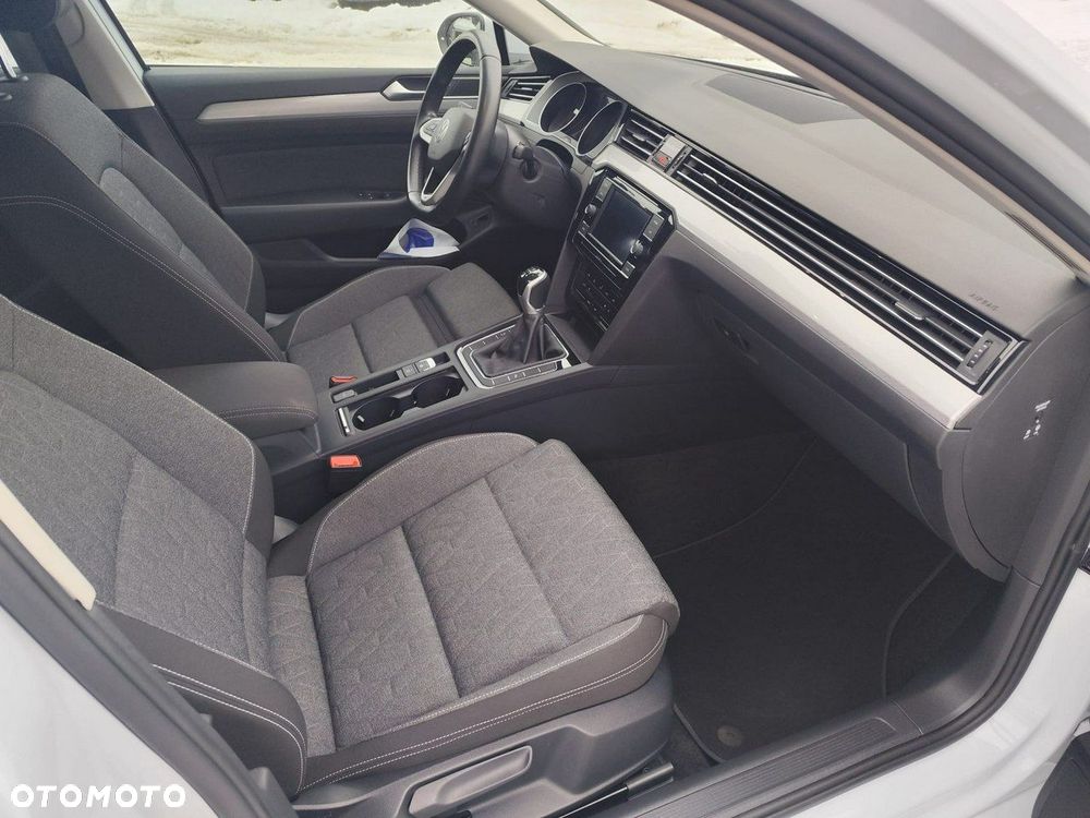 Volkswagen Passat Variant - 13