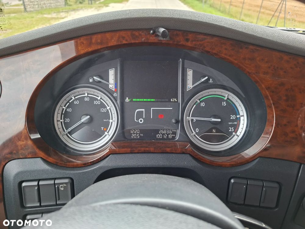 DAF XF - 21