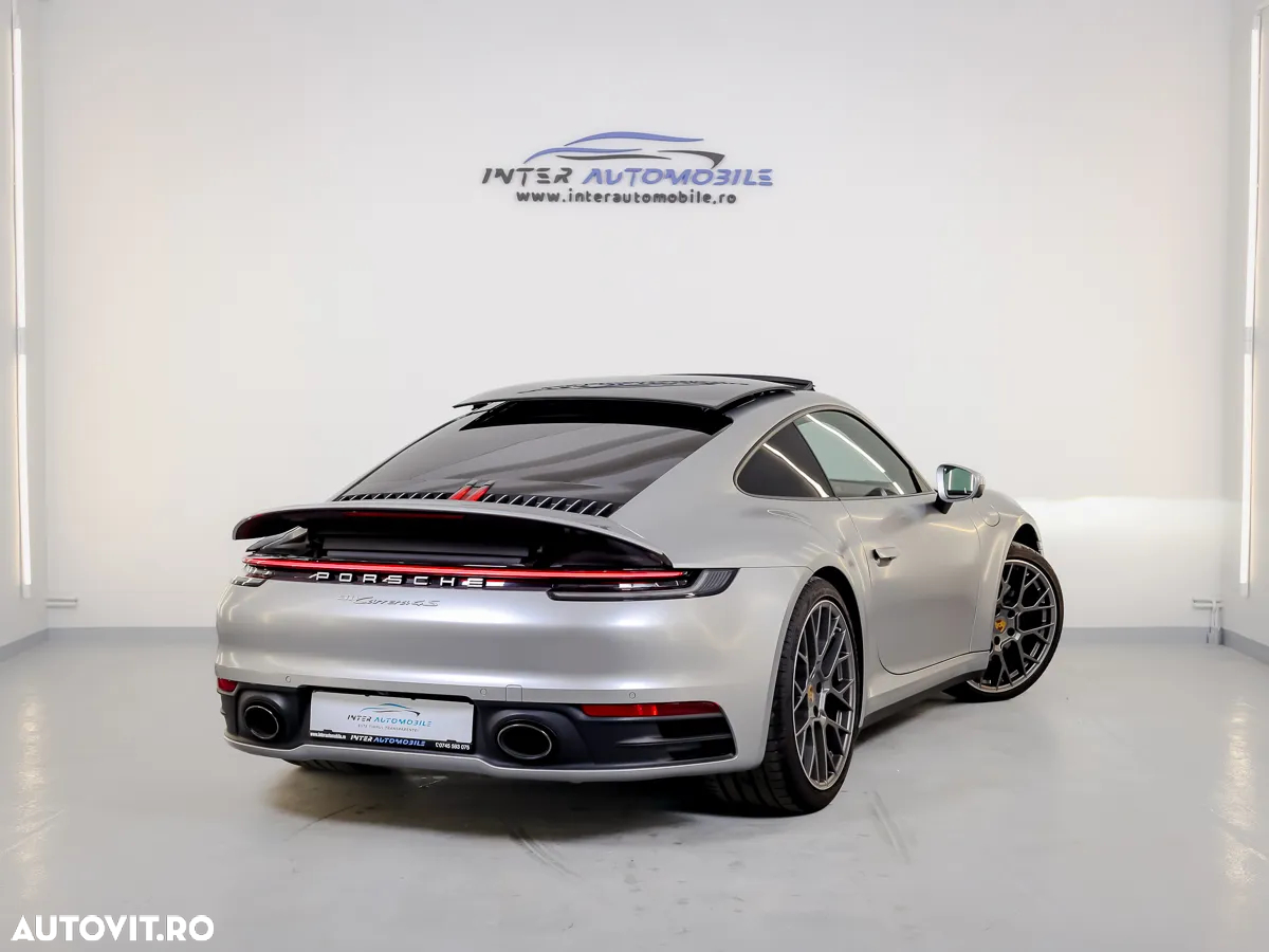 Porsche 911 Carrera 4S - 11