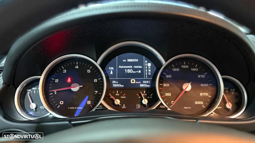 Porsche Cayenne Turbo - 17