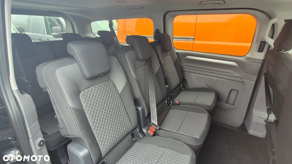 Volkswagen Caravelle - 18