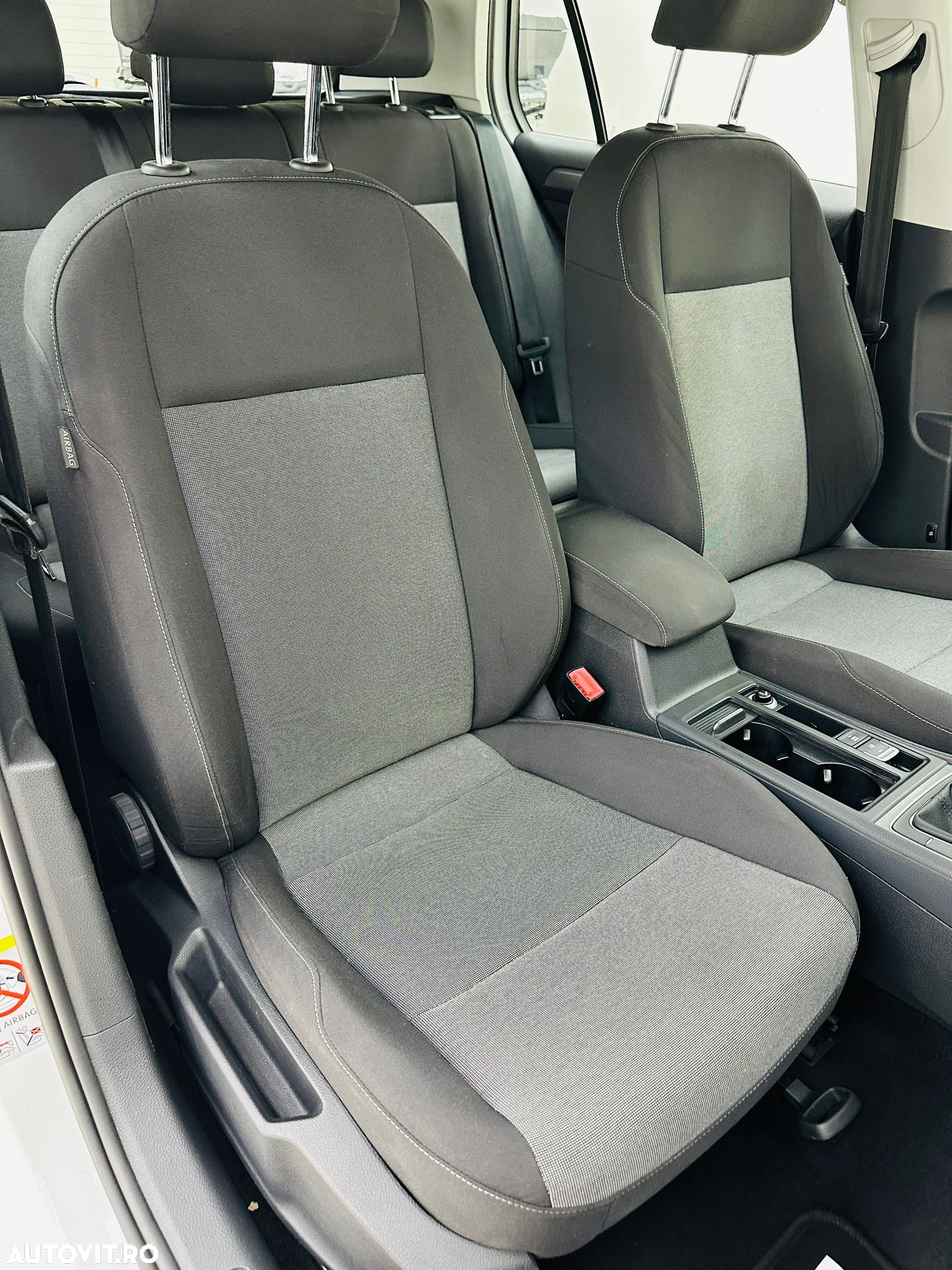 Volkswagen Golf - 21