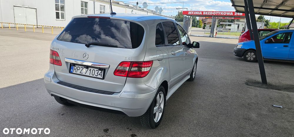 Mercedes-Benz Klasa B 180 CDI Special Edition - 8
