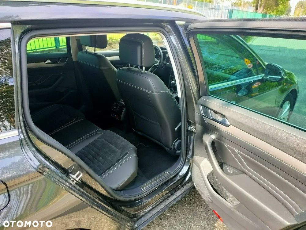 Volkswagen Passat - 19