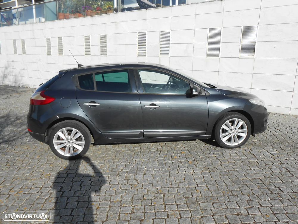 Renault Mégane 1.5 dCi Dynamique S - 6