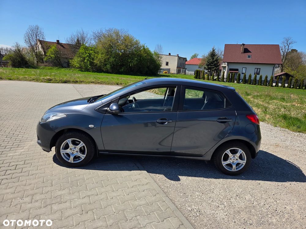 Mazda 2 - 7