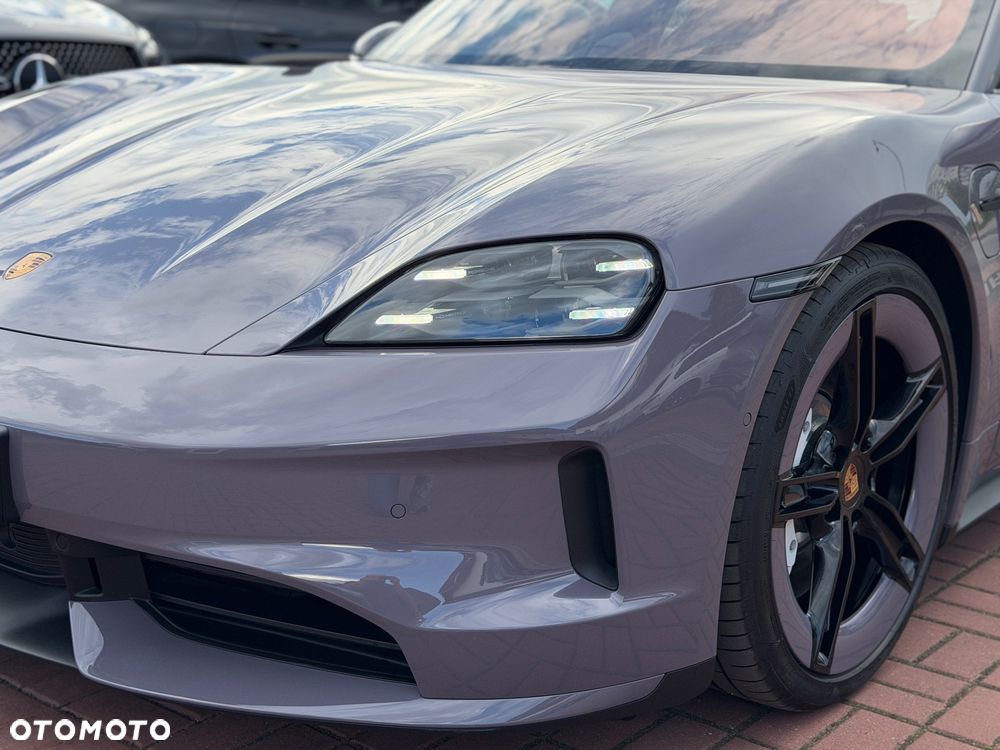 Porsche Taycan 105kWh Performance Plus - 13