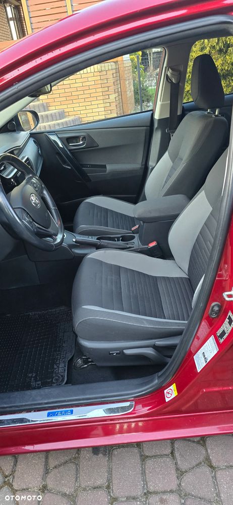 Toyota Auris Hybrid 135 Prestige - 7