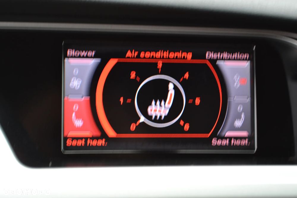 Audi A4 Avant 2.0 TDI DPF quattro - 31