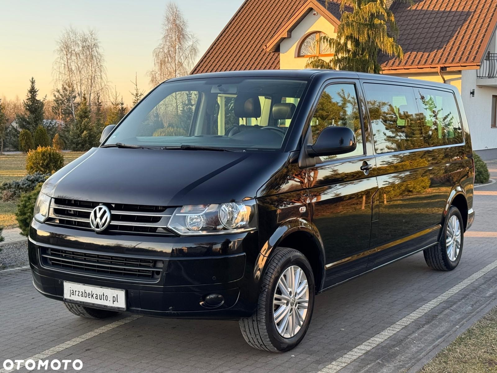 Volkswagen Caravelle - 2