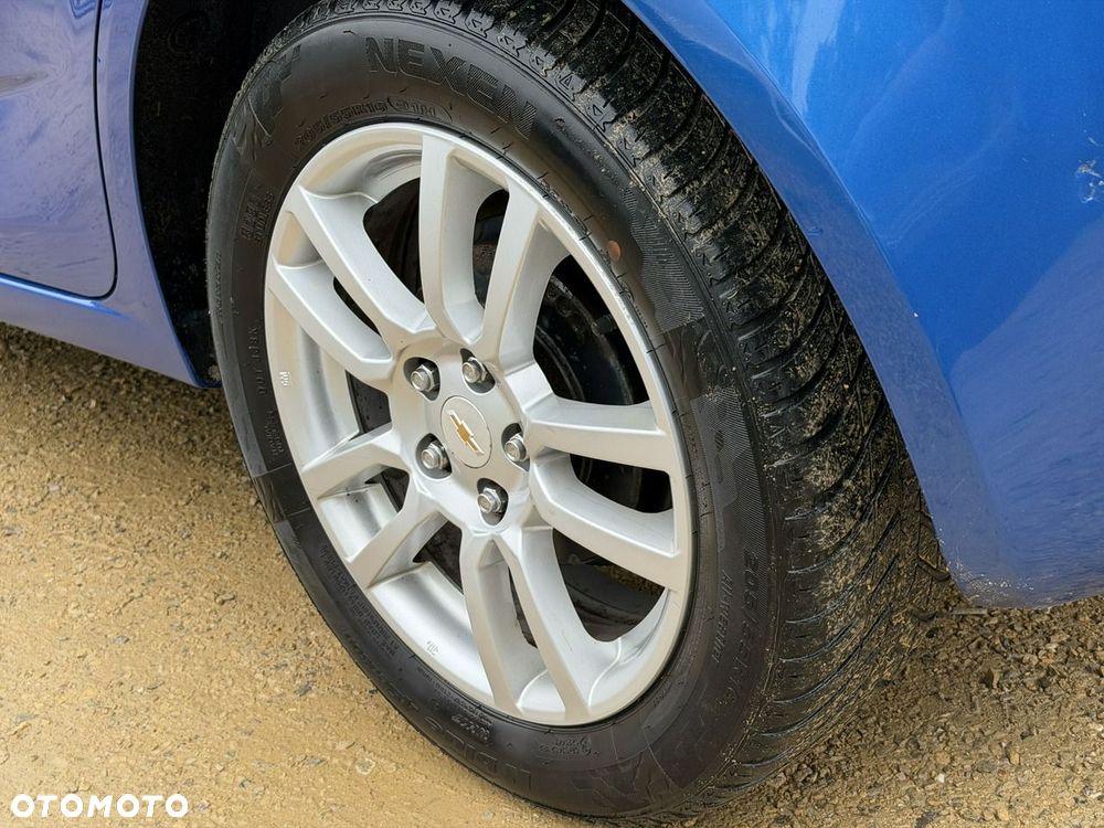 Chevrolet Aveo - 11