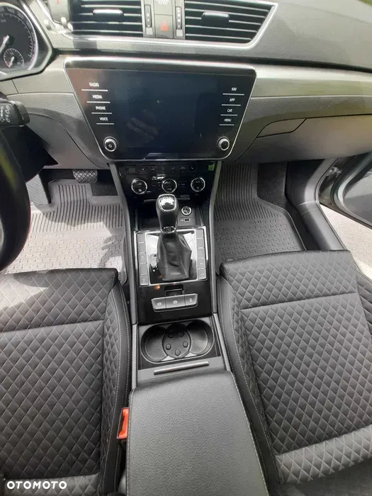 Skoda Superb 2.0 TDI Style DSG - 7