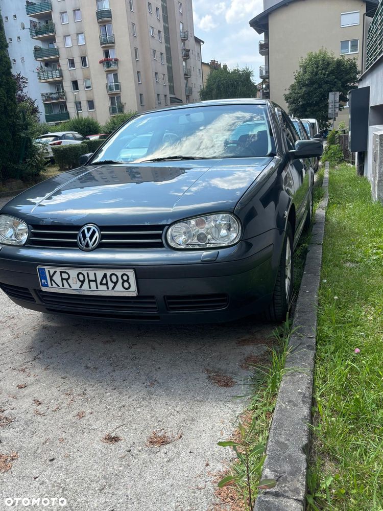 Volkswagen Golf 1.6 Comfortline - 4