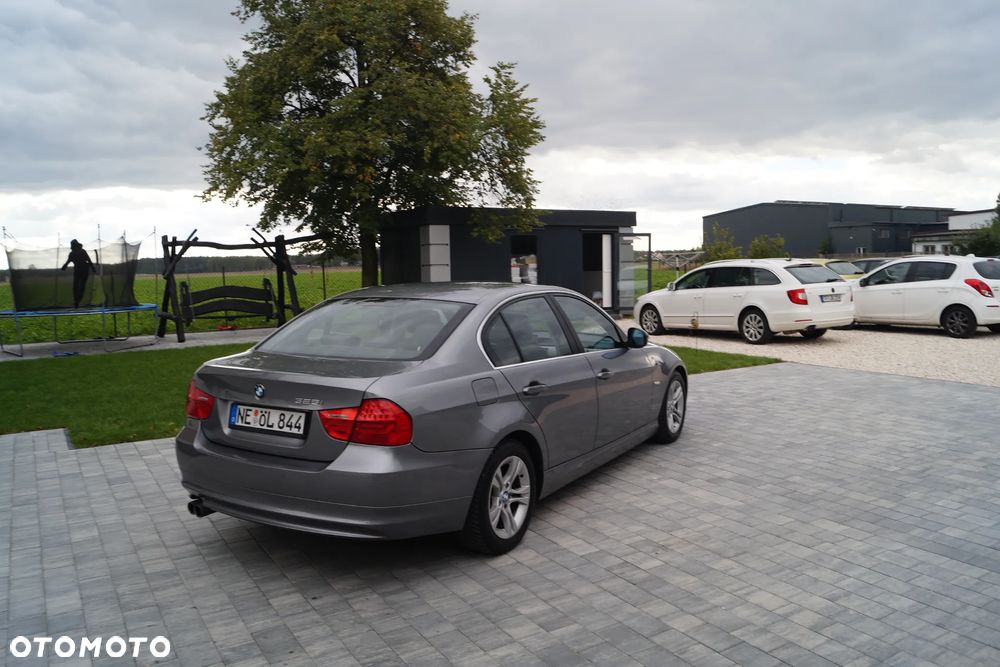 BMW Seria 3 325i - 34