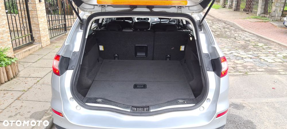Ford Mondeo 2.0 TDCi Ambiente - 8