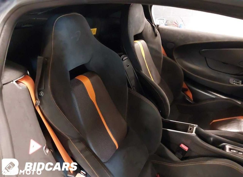 Części z McLaren 570S 3.8L V8 RWD z 2016 roku, wersja USA. - 11