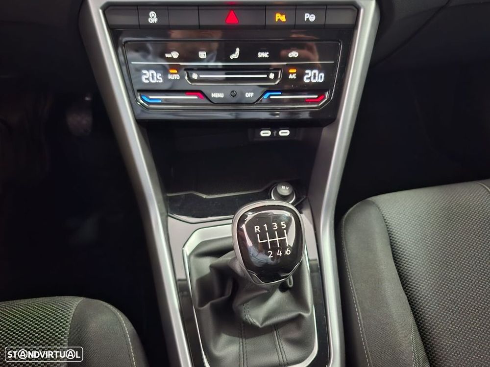 VW T-Roc 1.0 TSI Urban - 18
