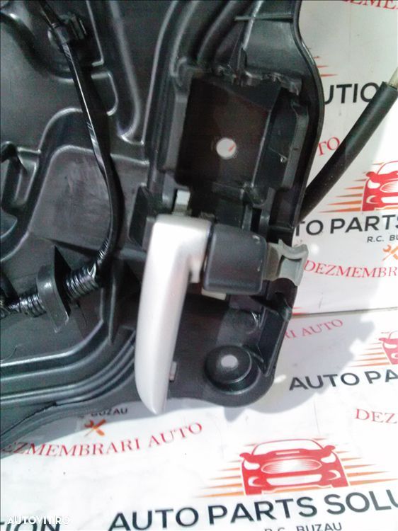 maner interior usa stanga spate mazda 3 an fabr. 2005 - 1