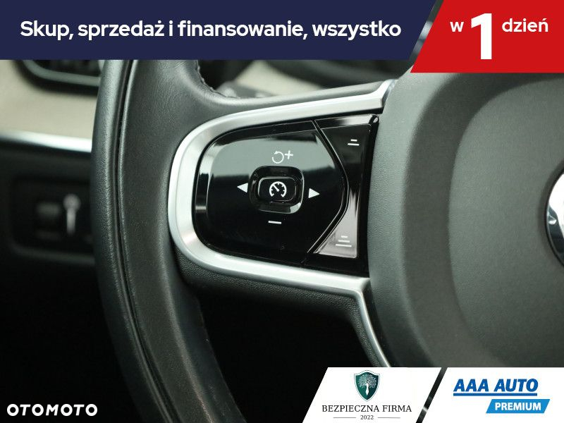 Volvo XC 60 - 18