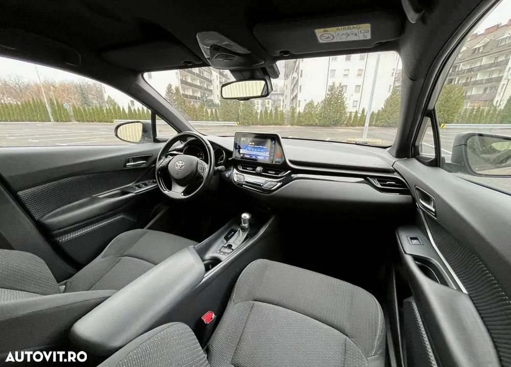 Toyota C-HR - 6