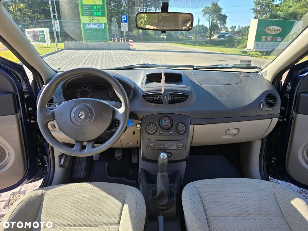Renault Clio 1.4 16V Dynamique - 9