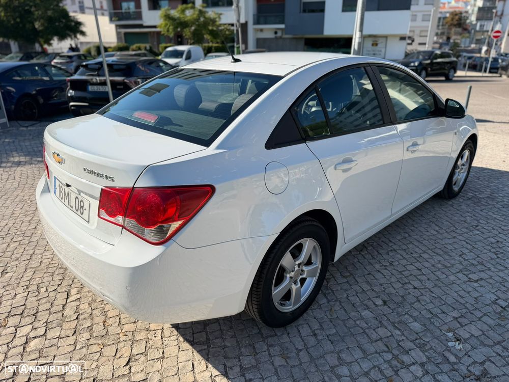 Chevrolet Cruze 1.6 LT - 6