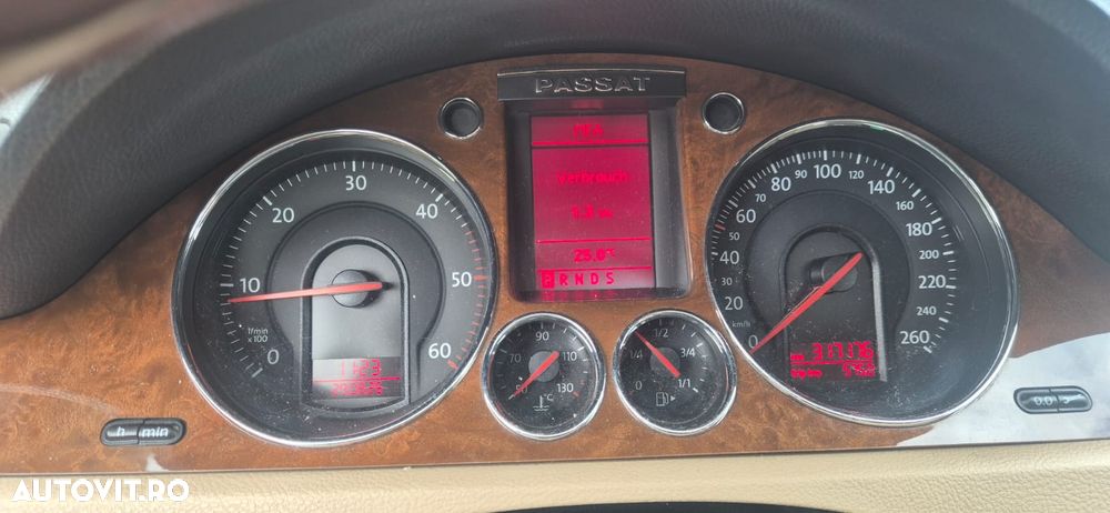Volkswagen Passat 2.0 TDI DPF DSG Individual - 4