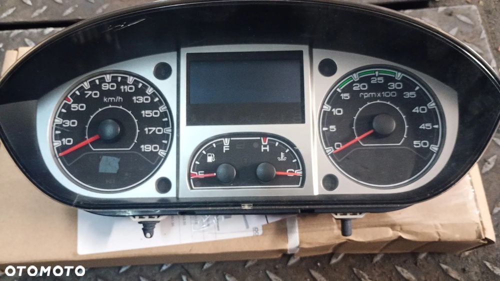 F.VAT 5801318879 IVECO DAILY LIFT od 2011 Licznik Zegary Deska rozdzielcza - 1