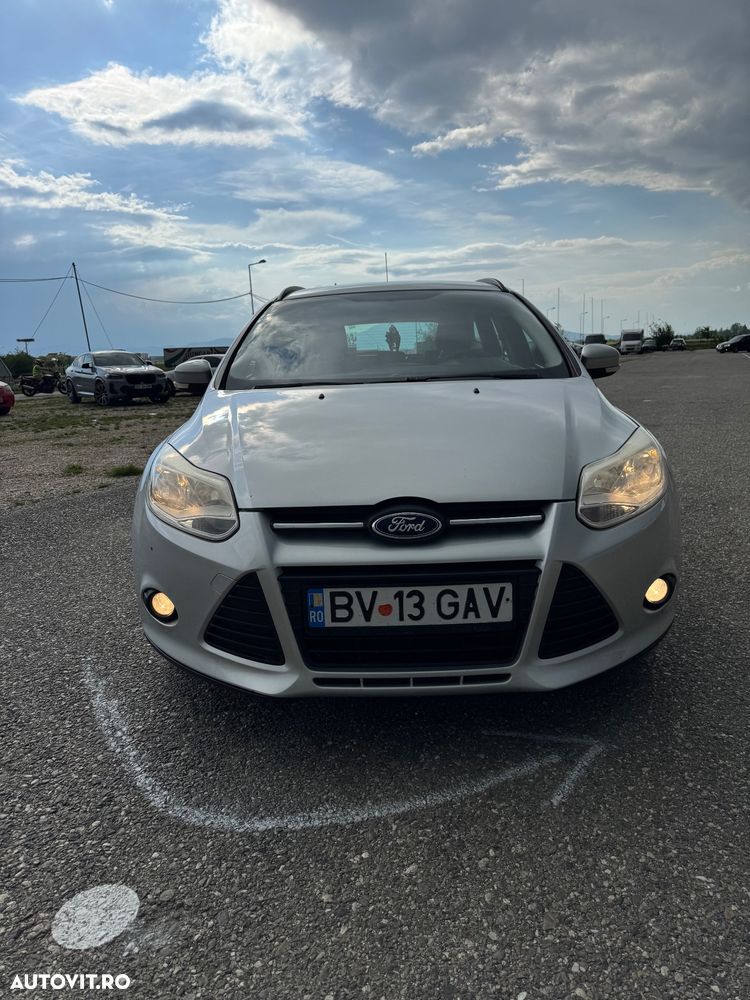 Ford Focus 1.6 TDCi DPF SYNC Edition - 9