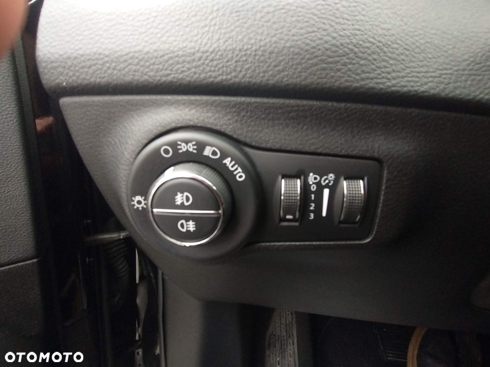 Jeep Compass - 33