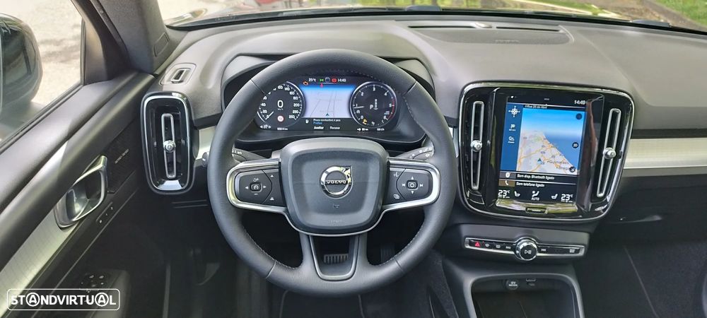 Volvo XC 40 2.0 D3 Momentum Plus - 37