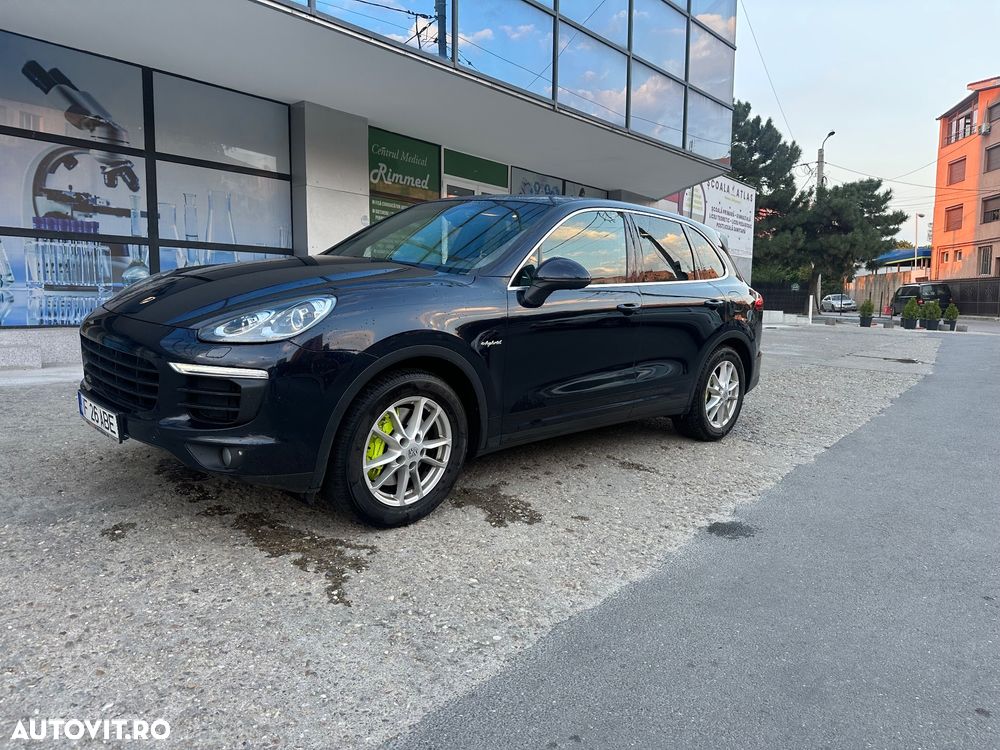 Porsche Cayenne - 3