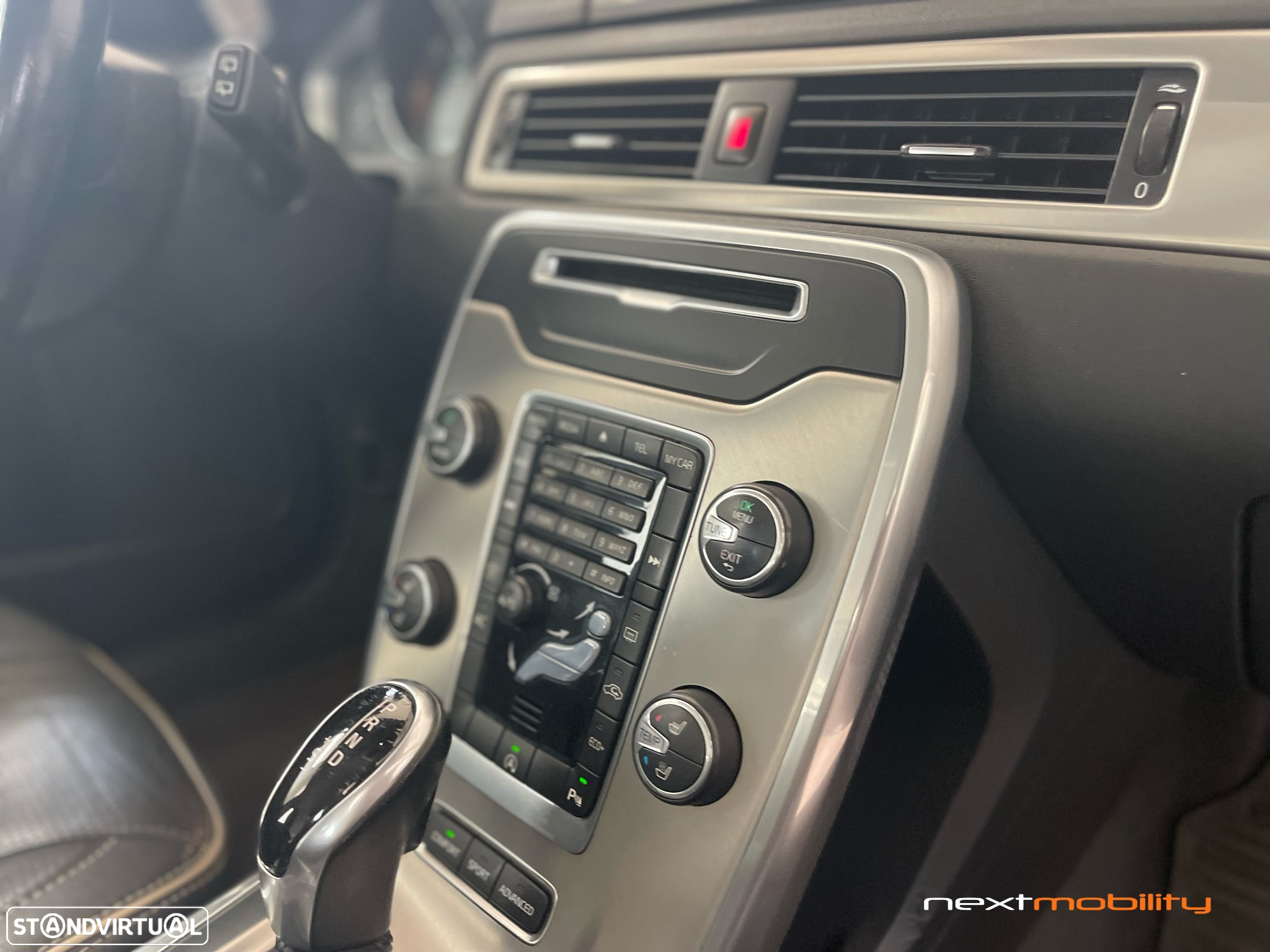 Volvo XC 70 2.0 D4 Summum Geartronic - 24