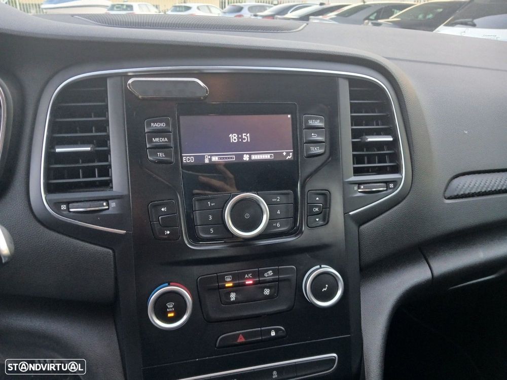 Renault Mégane 1.5 Blue dCi Zen - 28