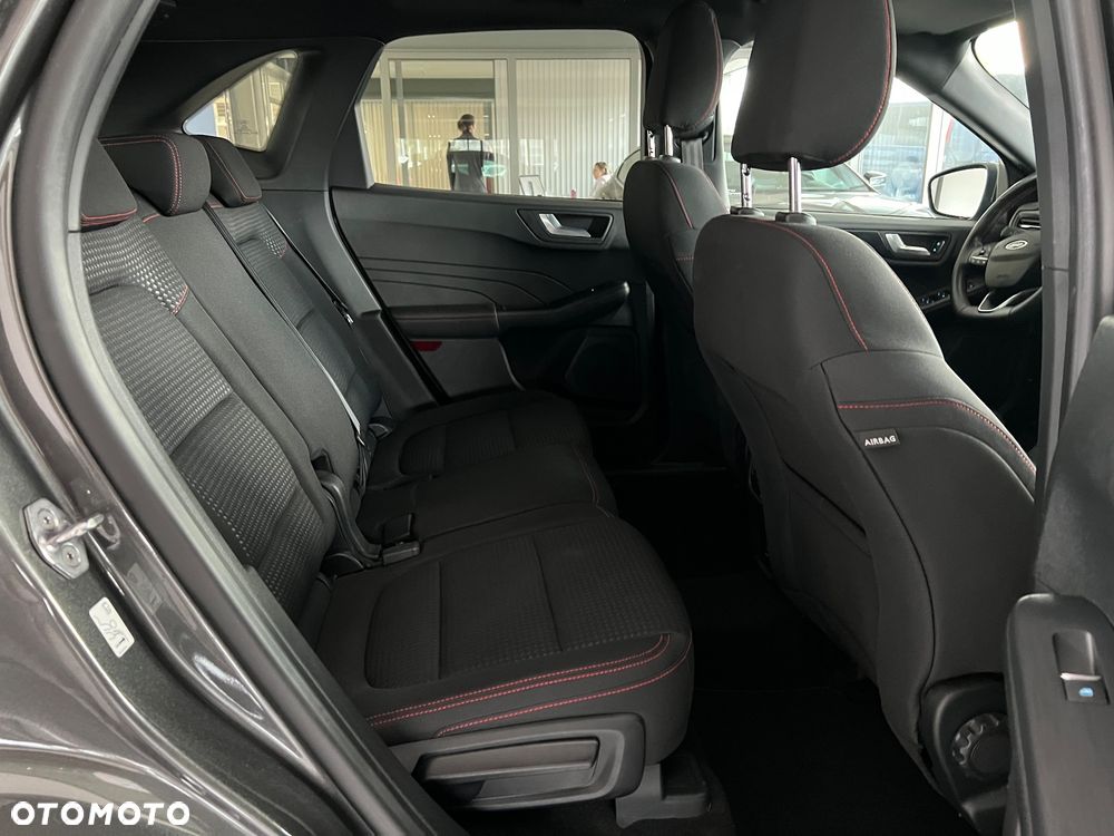 Ford Kuga 1.5 EcoBoost FWD ST-Line - 37