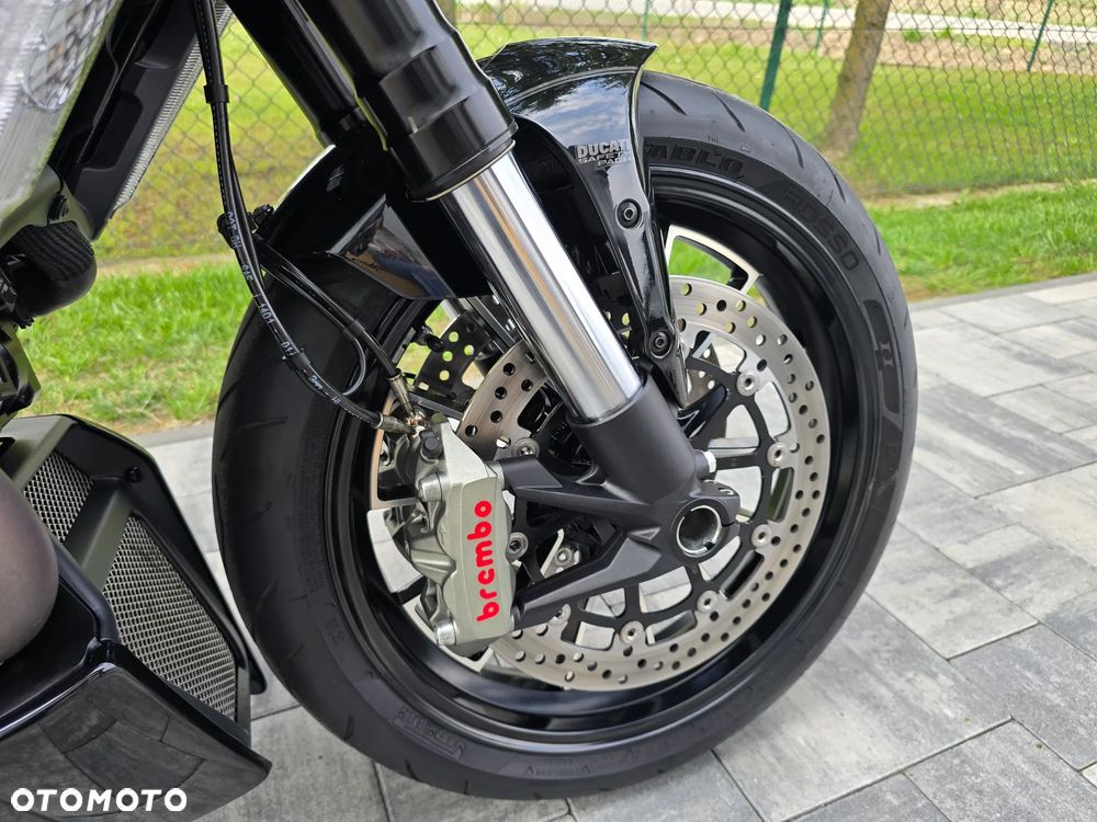 Ducati Diavel - 14
