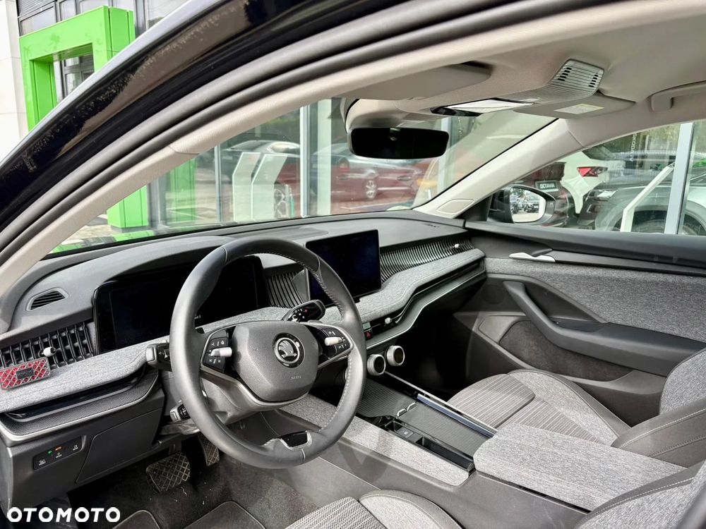 Skoda Superb 2.0 TDI SCR 4x4 Selection DSG - 9