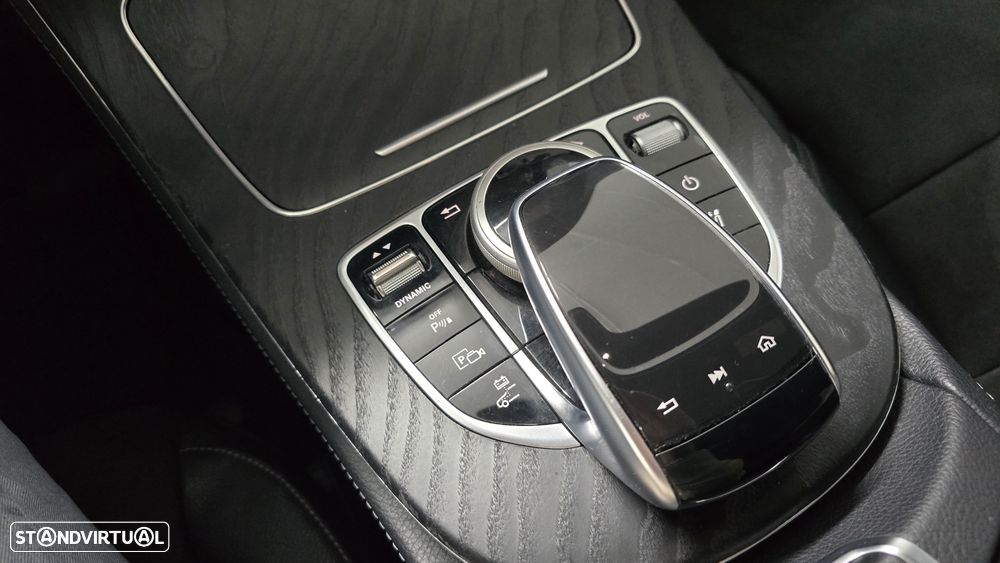 Mercedes-Benz E 300 de AMG Line - 27