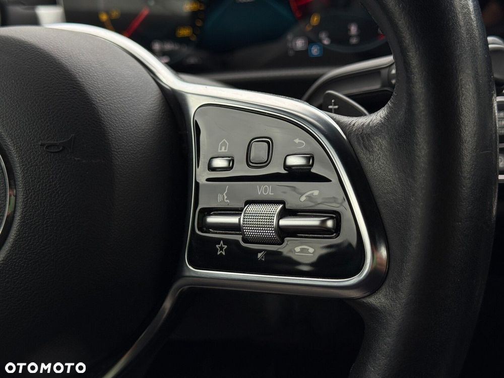 Mercedes-Benz CLA 200 7G-DCT - 17