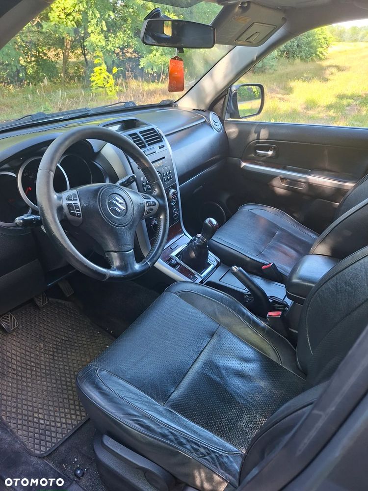Suzuki Grand Vitara 1.9 DDiS Comfort - 12