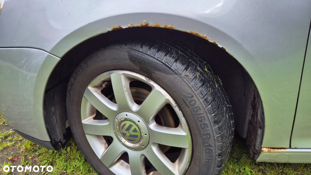 Volkswagen Golf V 1.9 TDI Comfortline - 8