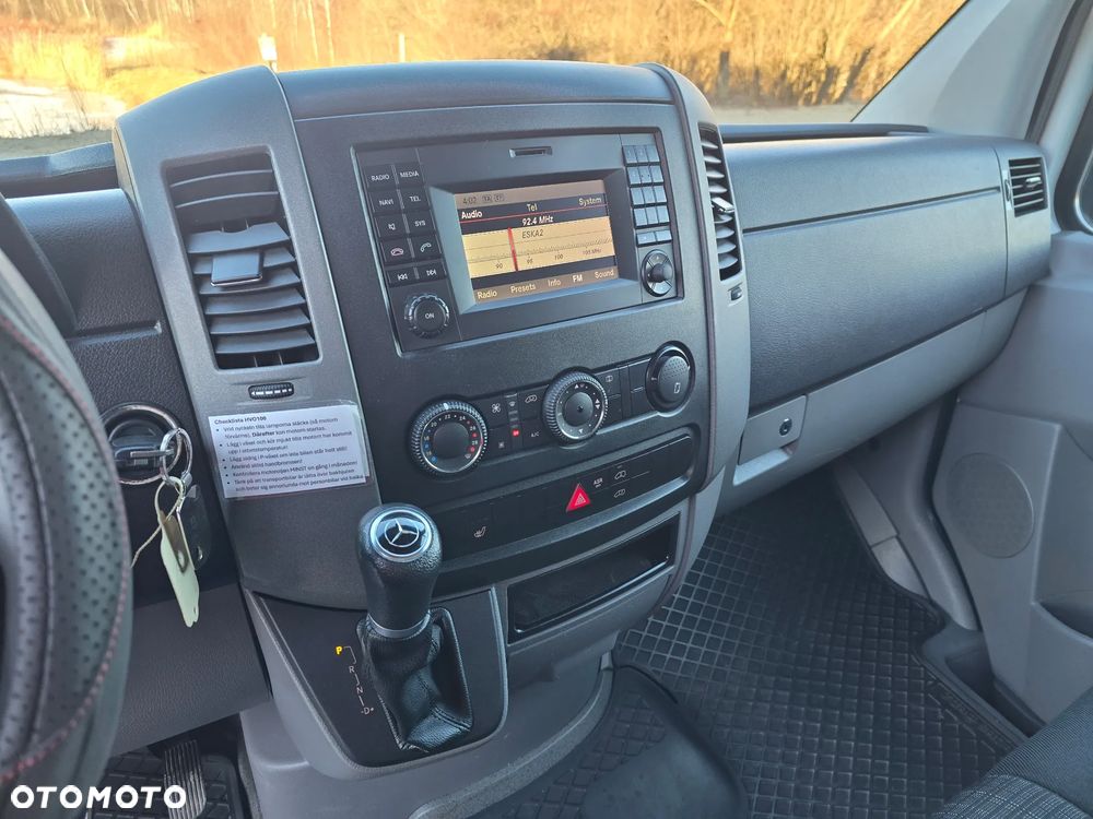 Mercedes-Benz Sprnter - 12