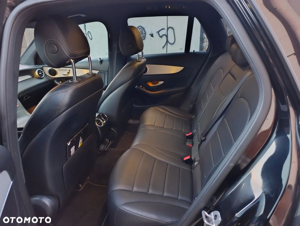 Mercedes-Benz GLC 300 4-Matic - 8