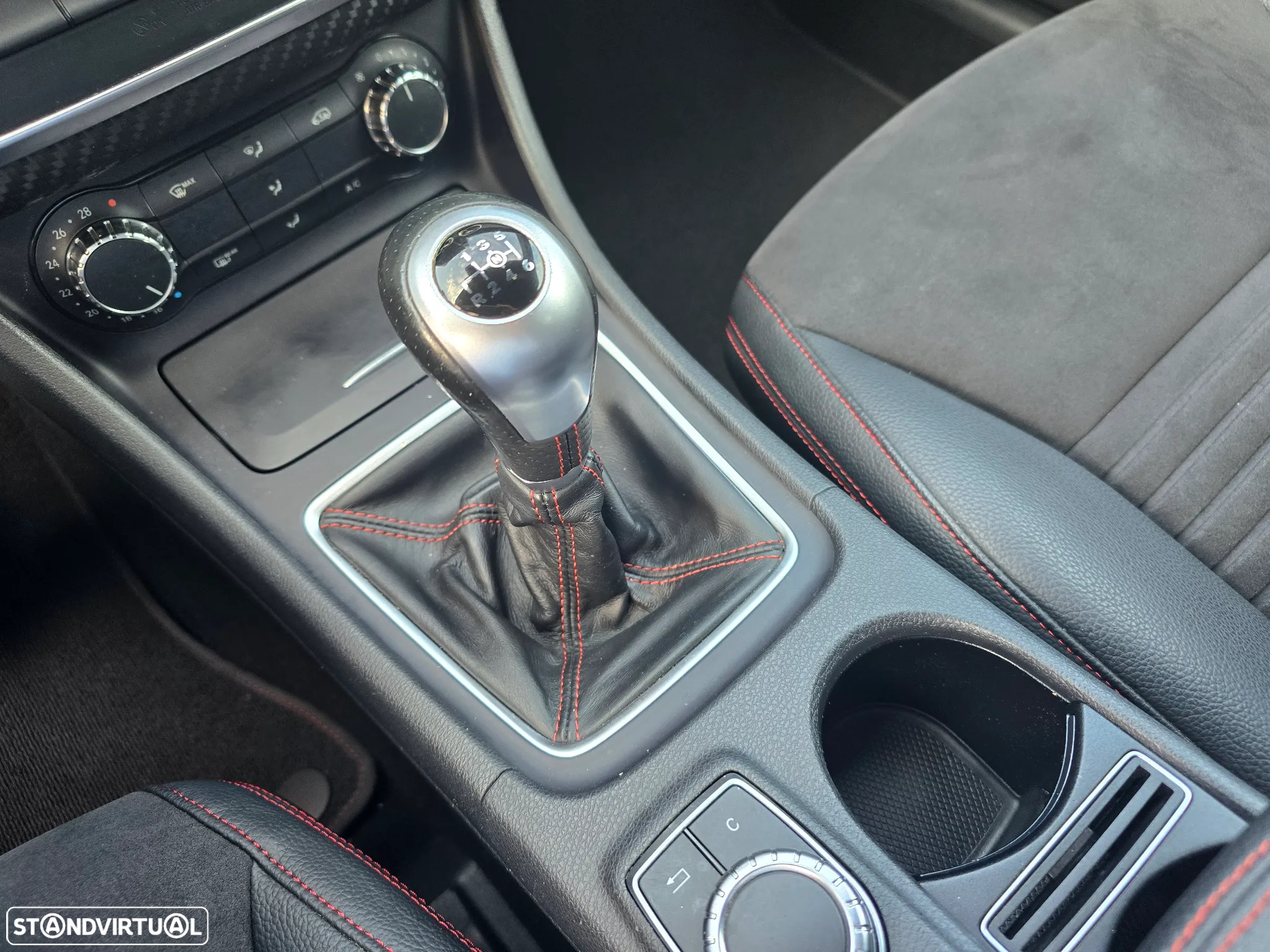 Mercedes-Benz A 180 CDi BE AMG Line - 29